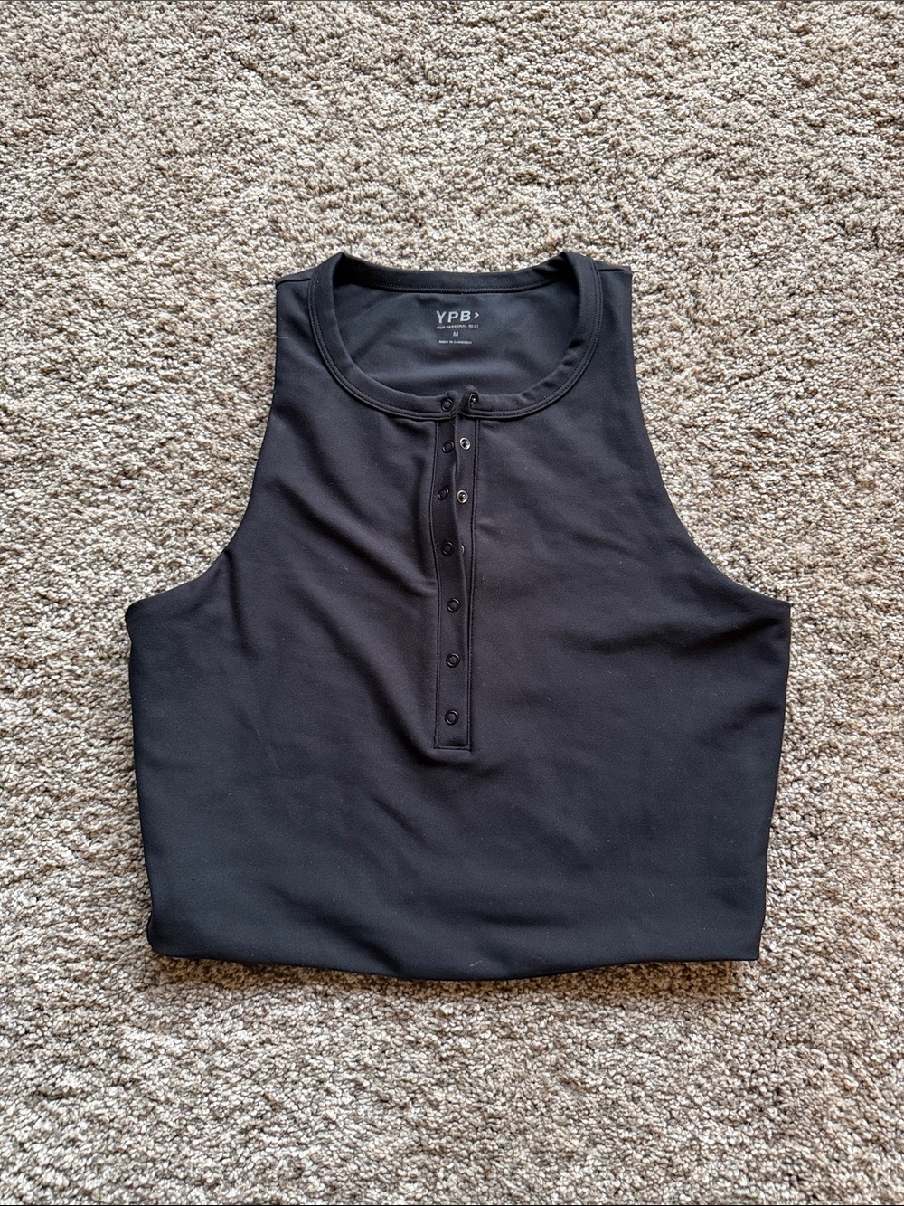 Abercrombie & Fitch YPB sculptLUX Plunge Henley Slim Tank size M